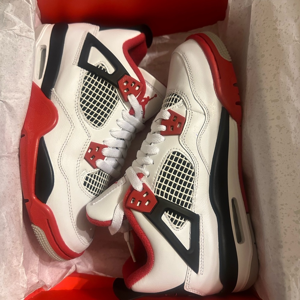 Brand new 5.5 - Nike Air Jordan 4 “Fire Red” 2020 Shoes 408452-160